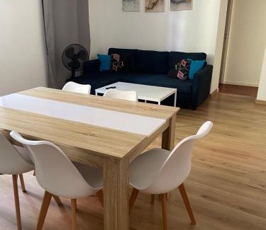 La Real Apartment | Appartement Gaudi centre historique Perpignan