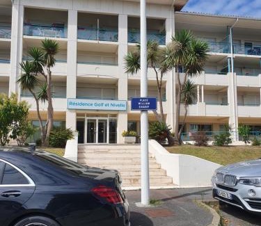 Ciboure Apartment | Appartement Golf et Nivelle avec piscine et parking