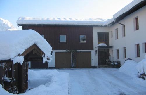 Stanggaß Apartment | Appartement im Souterrain mit Terrasse