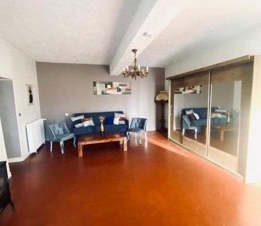Saint-Clement Apartment | Appartement Indépendant avec jardin, entrée autonome par boîte à clé , Self-Check-In