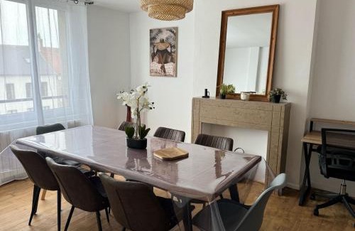 Dernier Sou Apartment | Appartement l'écho des remparts