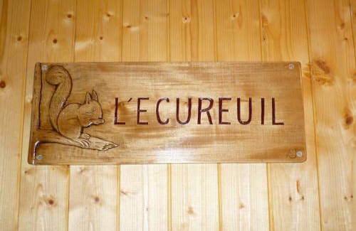 Les Carroz-d'Araches Apartment | Appartement L'Ecureuil 8 pers -Prox pistes et centre village-