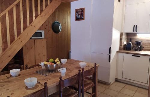 Les Carroz-d'Araches Apartment | Appartement L'Ecureuil 8 pers -Prox pistes et centre village-