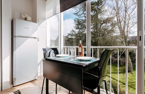 La Trinite-sur-Mer Apartment | Appartement La Trinité-sur-Mer, 2 pièces, 2 personnes - FR-1-477-16