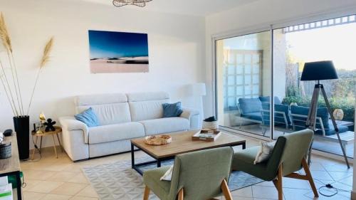 Marine de Saint Ambroggio Apartment | Appartement La Residence S Lumio