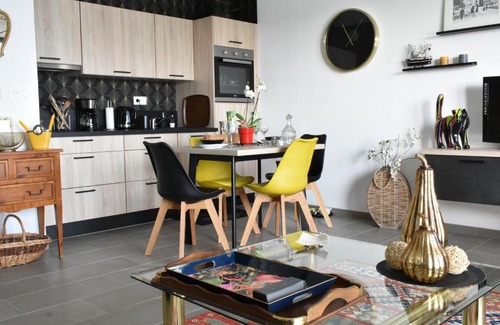 La Rochelle Apartment | Appartement La Rochelle, 2 pièces, 2 personnes - FR-1-535-10