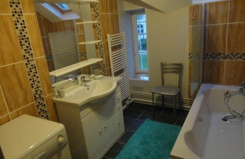 Lassay-les-Chateaux Apartment | Appartement Lassay-les-Châteaux, 2 pièces, 2 personnes - FR-1-600-29