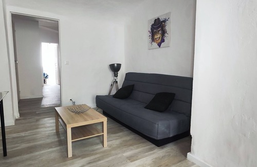 Saint-Ambroix Apartment | Appartement Le République Idéalement Situé