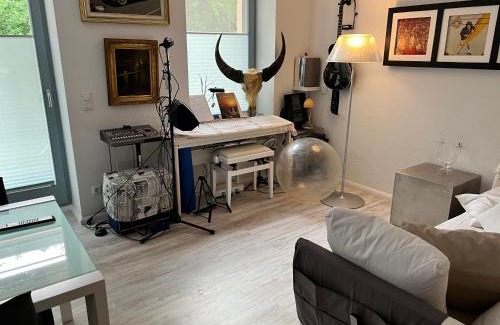 Andreasvorstadt Apartment | Appartement like complete Suite with Terrasse, very close to centre, beautiful, superquiet, parking !