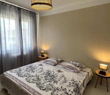 Carpentras Apartment | Appartement Lumineux avec Balcon