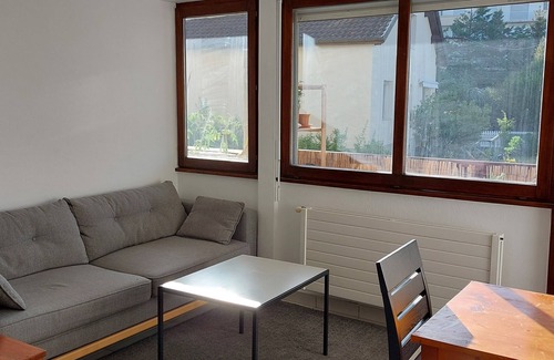 Gaillard Apartment | Appartement Lumineux au Calme Avec Balcon Tout Proche de Genève