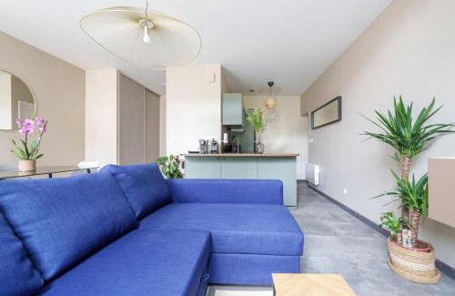 Chaumont Apartment | Appartement lumineux avec cour