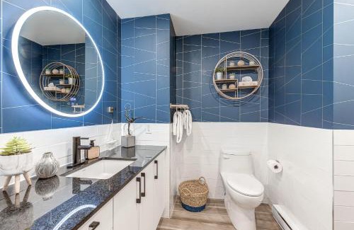 Vieux-Quebec-Cap-Blanc-colline Parlementaire House | Appartement Luxe, Incredible Sunset View, Pool, Parking, Near Old Québec