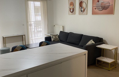Levallois-Perret Apartment | Appartement Meublé et Cosy à Levallois Perret