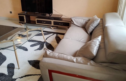 Brazzaville Apartment | Appartement Meublé Avec Ascenseur