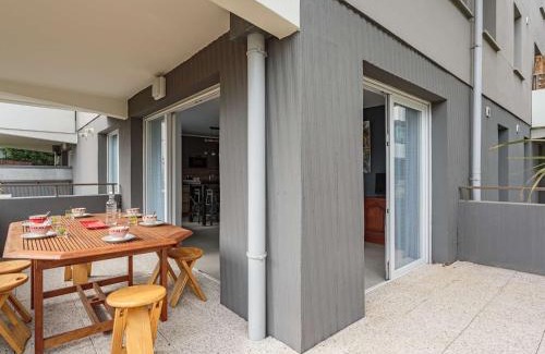 Anglet Apartment | Appartement moderne avec terrasse - entre ville et plage, 3 chambres et parking à Anglet - FR-1-3-583