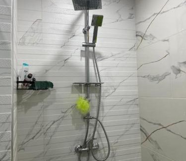 Ain El Turk Apartment | Appartement moderne en face Eden plage