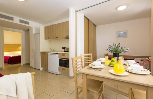 Solenzara Condo | Appartement Modeste | Piscine sur le Toit