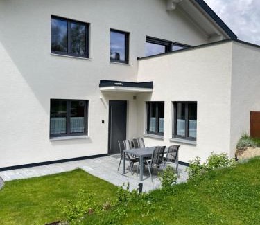 Buerserberg Apartment | Appartement Mona