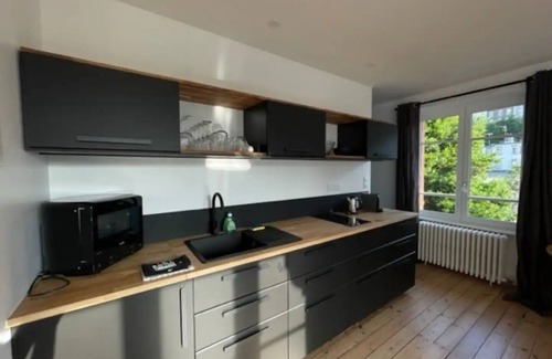 Granville Apartment | Appartement N°1 Maison Dior, Centre-ville, Plage à 500 m, Proche de la Gare