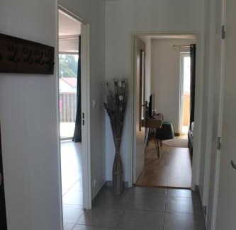 Saint-Jean-de Niost Apartment | Appartement NEUF à St jean de Niost tout confort