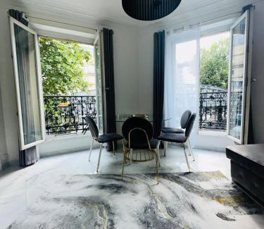Riquet Stalingrad Apartment | Appartement parisien