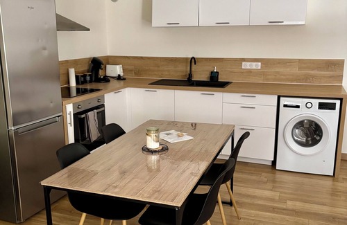 Etoile-sur-Rhone Apartment | Appartement Plein Coeur Village
