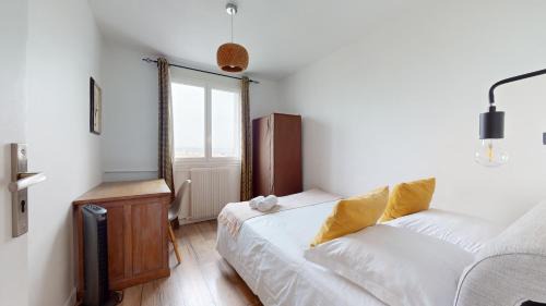 Zola - Pressense Apartment | Appartement PLEIN-CIEL