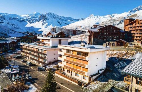 Les Almes Apartment | Appartement rénové 2 pièces cabine à Tignes, proche des pistes, WIFI, 6 nuits minimum - FR-1-502-463