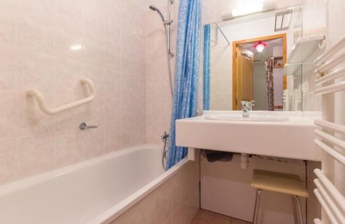 La Rosiere Apartment | Appartement rénové, centre station, balcon, coin montagne, proche pistes et commerces - FR-1-275-158
