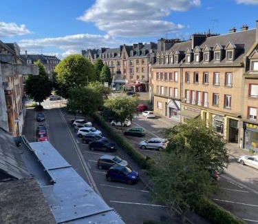 Flers Apartment | Appartement rénové tout équipé, centre ville, proche de la gare et commerce