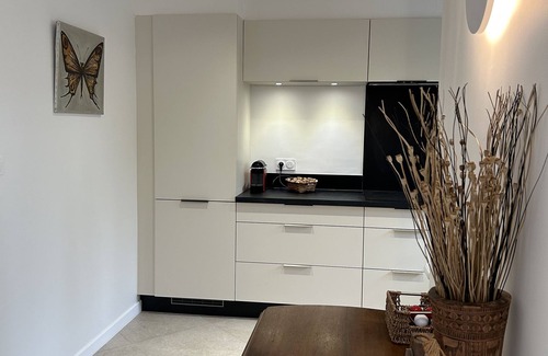 Cavaliere Apartment | Appartement Rénové Avec Jardin et Parking à 5 mn à Pied de la Plage et du Centre