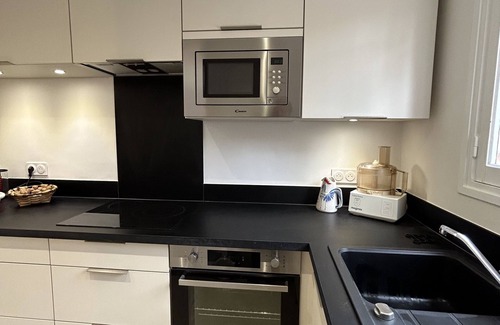 Cavaliere Apartment | Appartement Rénové Avec Jardin et Parking à 5 mn à Pied de la Plage et du Centre
