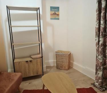 La Machine Apartment | Appartement Refait a neuf avec accès au jardin , local vélo