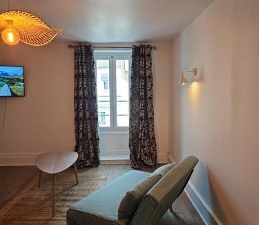 La Machine Apartment | Appartement Refait a neuf avec accès au jardin , local vélo