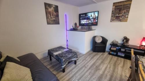 Rethel Apartment | Appartement Rethel - Netflix - Marc & cécile