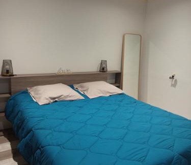Aubigny-sur-Nere Apartment | Appartement Rez de chaussée