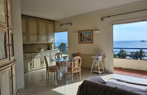 Cap-d'Antibes Apartment | Appartement rooftop vue mer