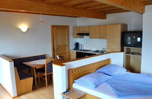 Spittal an der Drau House | Appartement »seeblick« im Haupthaus - Laggerhof Direkt am Südufer des Millstätter Sees