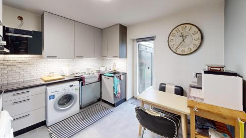 Bertrange Apartment | Appartement Serenity Entrée Privée au Calme Jardin