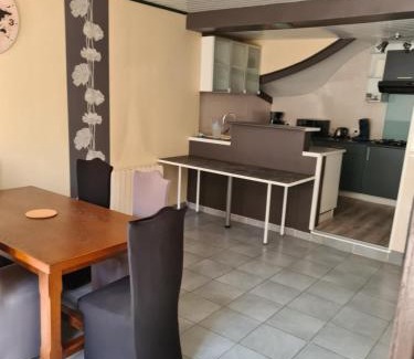 Vrecourt Apartment | Appartement soleil