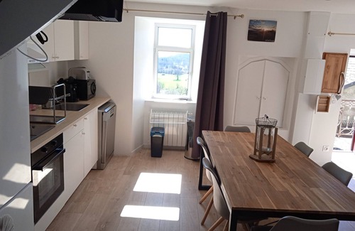 Murol Apartment | Appartement sous le Chateau de Murol