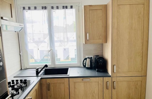 Clichy-Sous-Bois Apartment | Appartement Spacieux