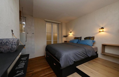 Secteur 2 Bed & Breakfast | Appartement spa privatif Grenoble At Home Spa