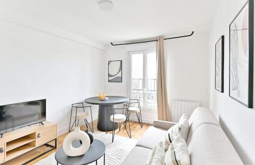 Montreuil Apartment | Appartement spacieux 50m2 Proche de la capitale
