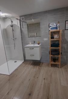 L'Hopital Apartment | Appartement spacieux 75m2