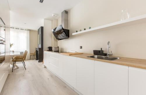 Wazemmes Apartment | Appartement spacieux et moderne 4 chambres à 5mn à pieds République