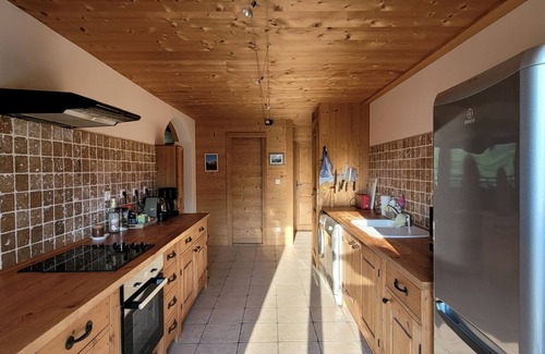 Samoens Apartment | Appartement Spacieux, Séjour et 2 Chambres Avec vue sur les Montagnes