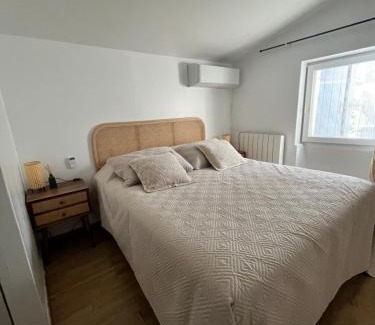 Puyvert Apartment | Appartement st Victor