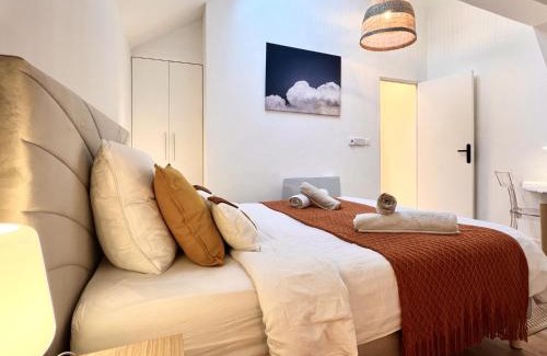 Veneux-les-Sablons Apartment | Appartement standing à 7min de Fontainebleau centre, 3min de Moret-sur-Loing et 45min de Paris (1min à pied de la gare)